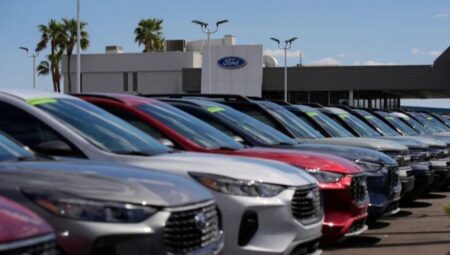 ABD’li otomotiv devi Ford, Çin’e araç sevkıyatını durdurdu
