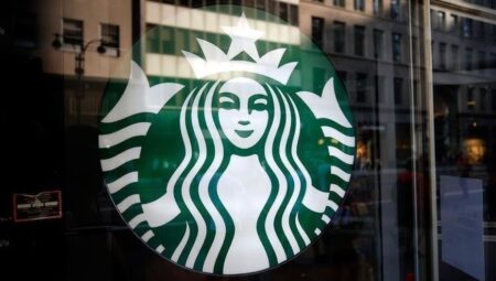 Starbucks’ın global satışları düştü