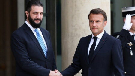 Colani birinci defa Avrupa’da: Macron’la Elysee Sarayı’nda bir ortaya geldi