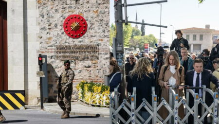Dünya İstanbul’a kilitlendi: Dolmabahçe’de diplomasi vakti