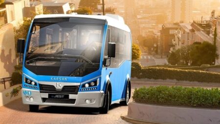 Karsan 10 bininci minibüs modeli JEST’i üretti