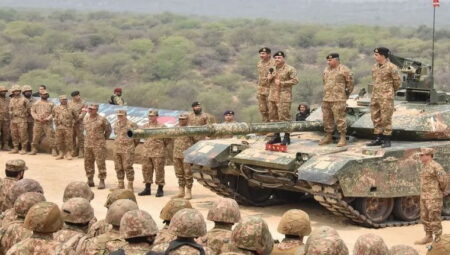 Pakistan’dan Hindistan’a misilleme: ‘Durum son derece gergin’