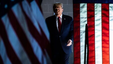Trump’tan “Derin Devlet” operasyonu: Beyaz Saray’da 30 dakikada tasfiye