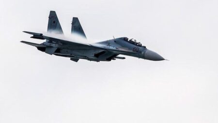 Zelenski: İki Rus savaş uçağı vurduk