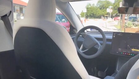 Tesla’nın şoförsüz taksi uygulaması Teksas’ta başladı