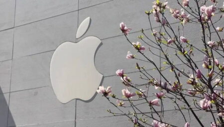Apple yapay zeka yarışında geri kalmakla eleştiriliyor