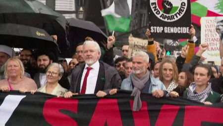 Avustralya’da Gazze için tarihi yürüyüş: Julian Assange da katıldı