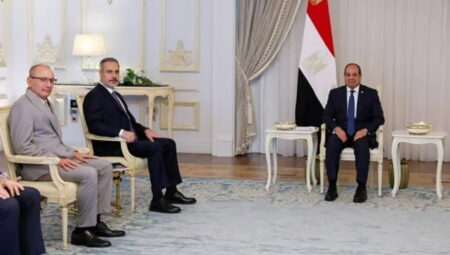 Dışişleri Bakanı Hakan Fidan, Mısır Devlet Lideri Abdülfettah el-Sisi ile görüştü