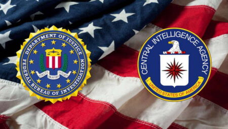 Eski CIA ve FBI yöneticilerine soruşturma