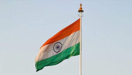 Hindu tapınağında izdiham: Meyyit ve yaralılar var
