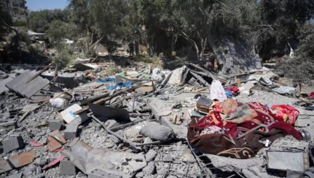 İsrail akınlarında bugün 36’sı insani yardım kuyruğunda olmak üzere en az 90 Filistinli öldü