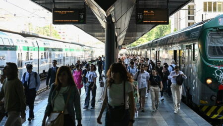 İtalya’da demir yolu çalışanları greve gitti