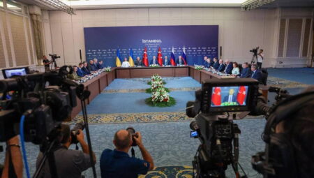 Rus ve Ukrayna heyetleri İstanbul’da bir ortaya geldi… Taraflar hangi mevzularda anlaştı?