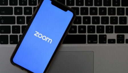Rusya bu sefer de Zoom’a ceza kesti