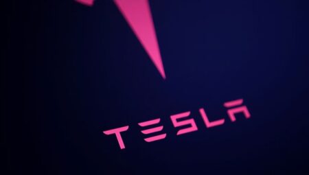Tesla, daha ucuz otomobiller üretecek