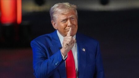 Trump’tan Zelenski’ye ihtar: Moskova’yı maksat almamalı