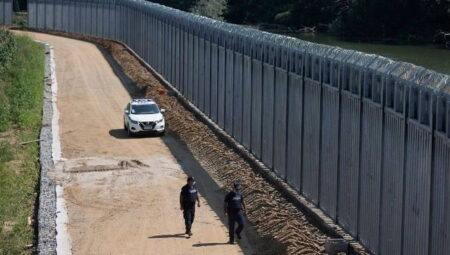 Yunanistan, Türkiye hududuna 5 kilometre daha duvar örüyor