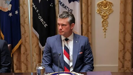 ABD Savaş Bakanı’nın kravatı tartışma konusu oldu
