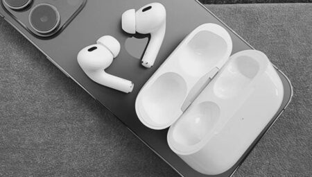 Apple, iki aygıtı için sunduğu fiyatsız tamiri sonlandırdı