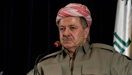 Barzani’den seçimler öncesi ‘Türkçe’ açılımı: Erbil’i afişlerle donattı
