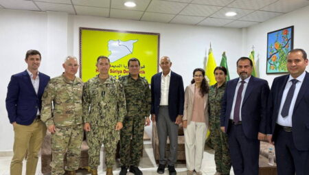 CENTCOM Kumandanı ve ABD Büyükelçisi, YPG başkanıyla birebir masada