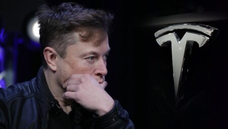 Elon Musk, 500 milyar dolarlık servete ulaşan birinci kişi oldu