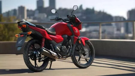 Honda’nın yenilenen motosiklet modeli Türkiye’de: 139 bin TL’ye satışa sunuldu