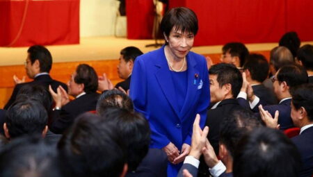 Japonya’nın birinci bayan başbakanı olacak Sanae Takaichi kimdir?