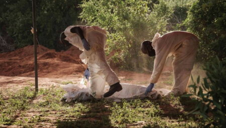 Kenya’da akıl almaz olay… ‘Açlık tarikatı’ can alamaya devam ediyor: 34 ceset, 102 insan kalıntısı bulundu!