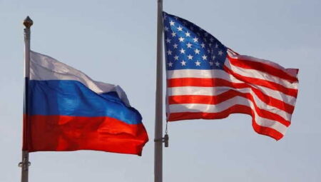 Kremlin: Putin, Trump ile Moskova’da görüşmeye hazır