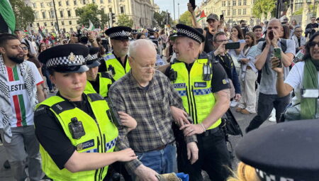 Londra’daki Filistin aksiyonunda gözaltı sayısı 890’a çıktı!