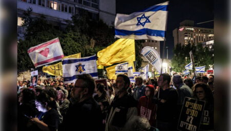 Netanyahu’nun konutunun önünde rehine protestosu
