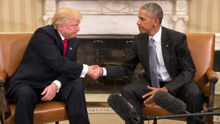 Obama’dan Trump’a alaycı tenkit: Her gün Halloween yaşıyoruz