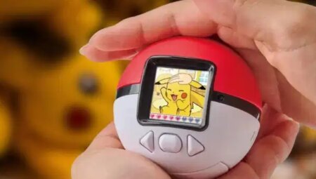 Poke Topu halinde tasarlanmış Pokemon oyuncağı çıkış yapıyor