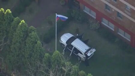 Rus Konsolosluğu’na araçlı atak: Bir polis yaralandı, şoför gözaltında
