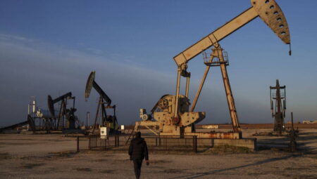 Suriye 14 yıl sonra birinci kere petrol ihraç etti