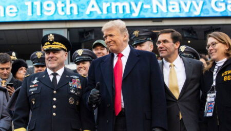 Trump’tan eski kumandanlara ağır kelamlar: Beğenmezsem anında vazifeden alırım
